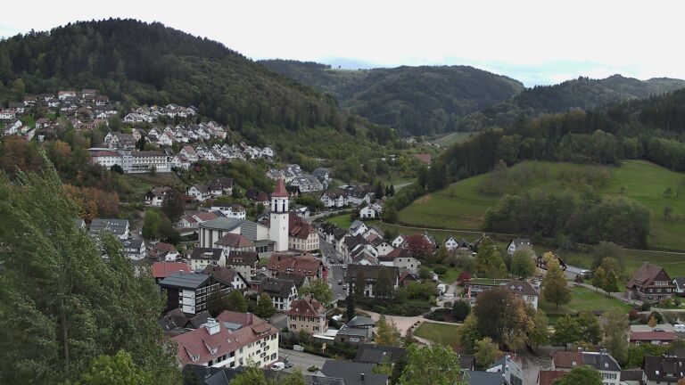 Dieses Bild zeigt eine Webcam-Aufnahme von Ottenhöfen, aufgenommen am Freitag, den 23.10.2026 um 15:10 Uhr