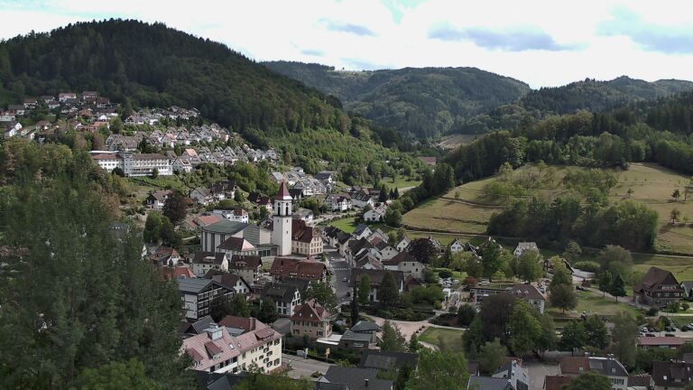 Dieses Bild zeigt eine Webcam-Aufnahme von Ottenhöfen, aufgenommen am Mittwoch, den 02.09.2026 um 15:30 Uhr