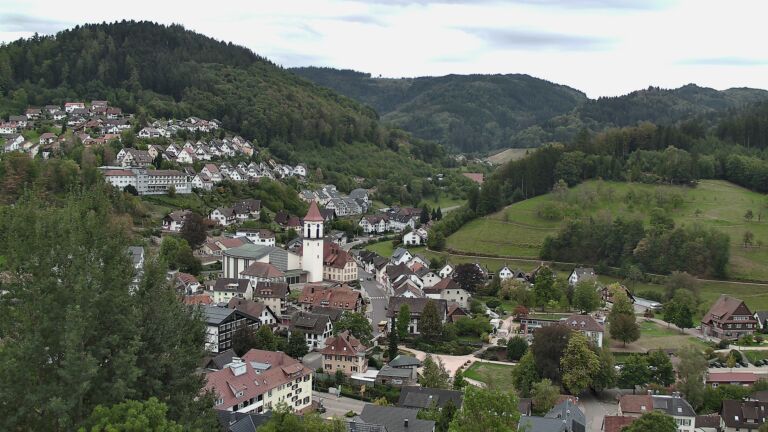 Dieses Bild zeigt eine Webcam-Aufnahme von Ottenhöfen, aufgenommen am Donnerstag, den 24.09.2026 um 09:50 Uhr