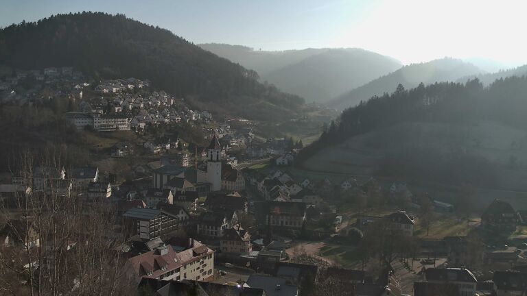 Dieses Bild zeigt eine Webcam-Aufnahme von Ottenhöfen, aufgenommen am Freitag, den 26.12.2025 um 14:00 Uhr