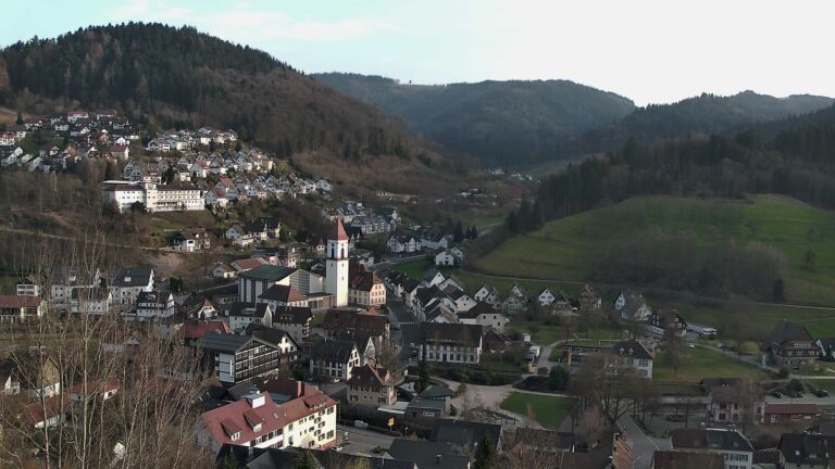 Dieses Bild zeigt eine Webcam-Aufnahme von Ottenhöfen, aufgenommen am Donnerstag, den 05.03.2026 um 17:20 Uhr