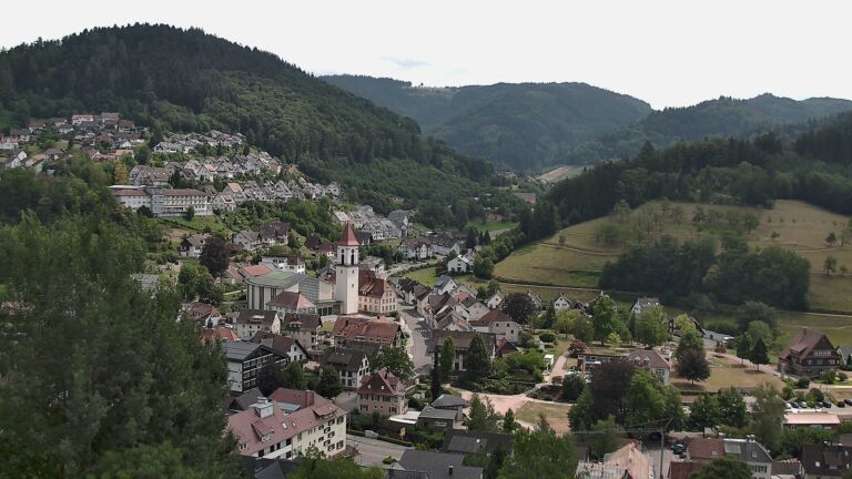 Dieses Bild zeigt eine Webcam-Aufnahme von Ottenhöfen, aufgenommen am Mittwoch, den 15.07.2026 um 14:40 Uhr