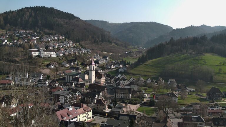 Dieses Bild zeigt eine Webcam-Aufnahme von Ottenhöfen, aufgenommen am Sonntag, den 22.03.2026 um 15:30 Uhr