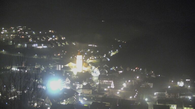 Dieses Bild zeigt eine Webcam-Aufnahme von Ottenhöfen, aufgenommen am Sonntag, den 21.12.2025 um 18:10 Uhr