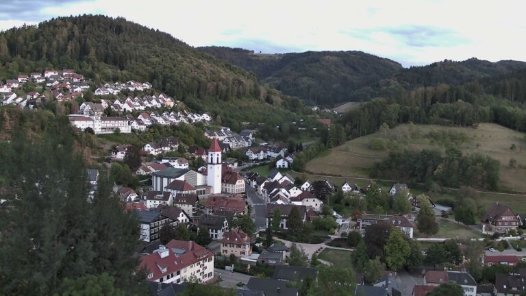 Dieses Bild zeigt eine Webcam-Aufnahme von Ottenhöfen, aufgenommen am Freitag, den 04.09.2026 um 20:10 Uhr