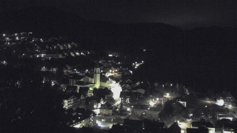 Dieses Bild zeigt eine Webcam-Aufnahme von Ottenhöfen, aufgenommen am Mittwoch, den 19.08.2026 um 05:00 Uhr