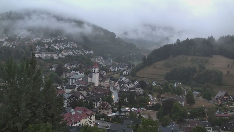 Dieses Bild zeigt eine Webcam-Aufnahme von Ottenhöfen, aufgenommen am Freitag, den 21.08.2026 um 20:20 Uhr
