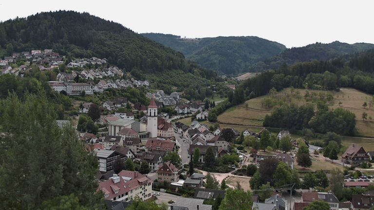 Dieses Bild zeigt eine Webcam-Aufnahme von Ottenhöfen, aufgenommen am Sonntag, den 09.08.2026 um 12:40 Uhr