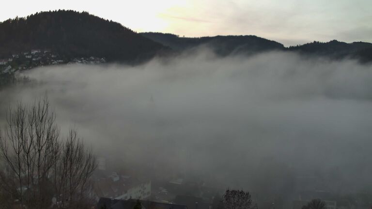 Dieses Bild zeigt eine Webcam-Aufnahme von Ottenhöfen, aufgenommen am Sonntag, den 21.12.2025 um 08:10 Uhr