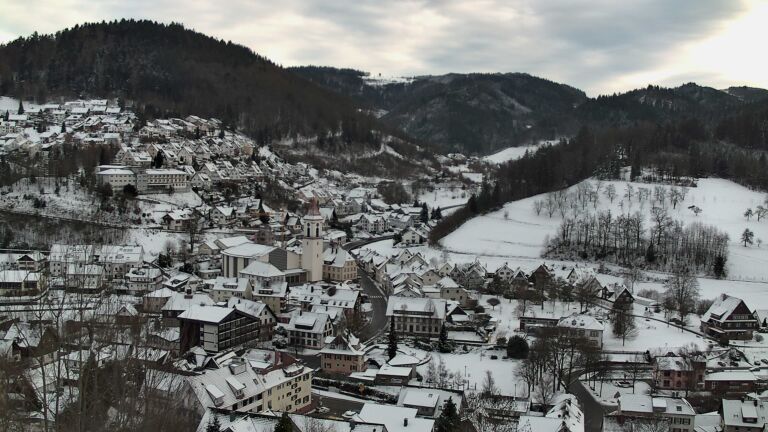 Dieses Bild zeigt eine Webcam-Aufnahme von Ottenhöfen, aufgenommen am Mittwoch, den 07.01.2026 um 15:40 Uhr