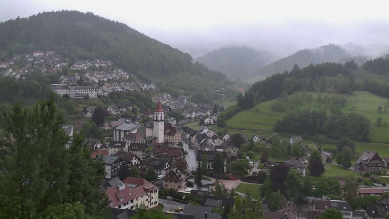 Dieses Bild zeigt eine Webcam-Aufnahme von Ottenhöfen, aufgenommen am Montag, den 11.05.2026 um 19:40 Uhr