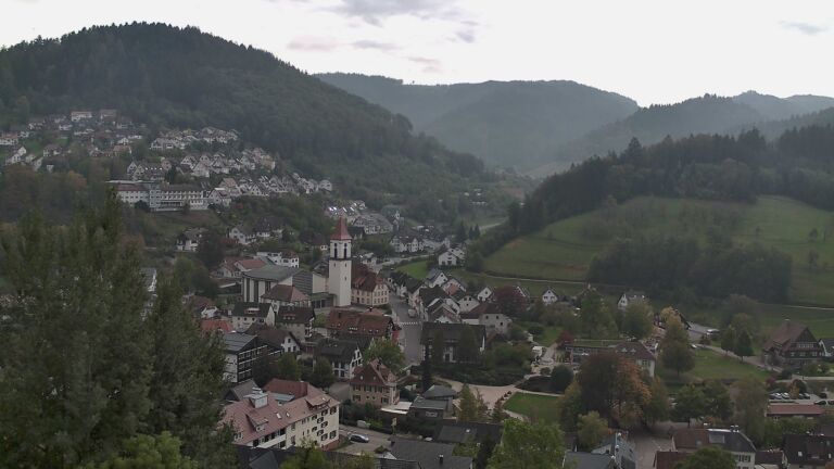 Dieses Bild zeigt eine Webcam-Aufnahme von Ottenhöfen, aufgenommen am Dienstag, den 20.10.2026 um 13:40 Uhr