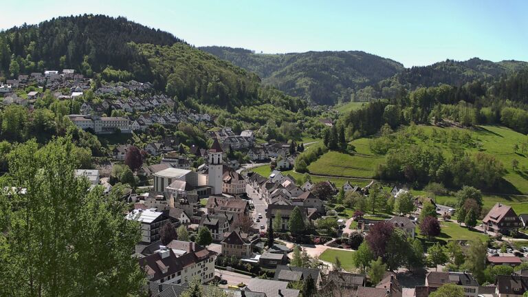 Dieses Bild zeigt eine Webcam-Aufnahme von Ottenhöfen, aufgenommen am Donnerstag, den 30.04.2026 um 11:20 Uhr