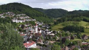 Dieses Bild zeigt eine Webcam-Aufnahme von Ottenhöfen, aufgenommen am Dienstag, den 02.06.2026 um 18:30 Uhr