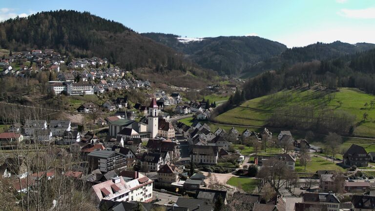 Dieses Bild zeigt eine Webcam-Aufnahme von Ottenhöfen, aufgenommen am Donnerstag, den 02.04.2026 um 15:50 Uhr