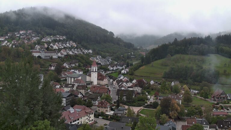 Dieses Bild zeigt eine Webcam-Aufnahme von Ottenhöfen, aufgenommen am Sonntag, den 18.10.2026 um 15:40 Uhr