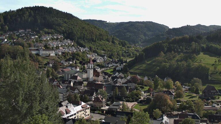 Dieses Bild zeigt eine Webcam-Aufnahme von Ottenhöfen, aufgenommen am Donnerstag, den 15.10.2026 um 15:00 Uhr