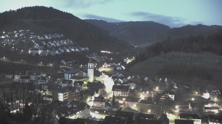 Dieses Bild zeigt eine Webcam-Aufnahme von Ottenhöfen, aufgenommen am Mittwoch, den 15.04.2026 um 05:50 Uhr