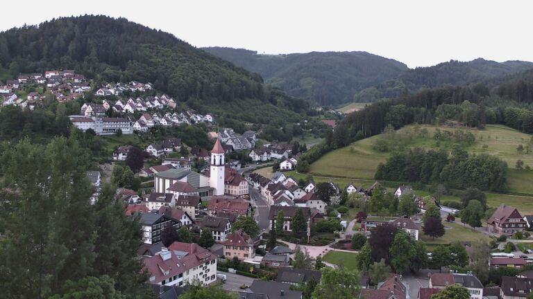 Dieses Bild zeigt eine Webcam-Aufnahme von Ottenhöfen, aufgenommen am Sonntag, den 31.05.2026 um 05:30 Uhr