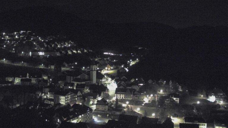 Dieses Bild zeigt eine Webcam-Aufnahme von Ottenhöfen, aufgenommen am Freitag, den 17.04.2026 um 23:30 Uhr