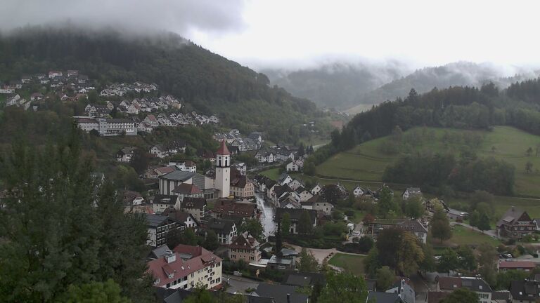 Dieses Bild zeigt eine Webcam-Aufnahme von Ottenhöfen, aufgenommen am Donnerstag, den 08.10.2026 um 12:00 Uhr