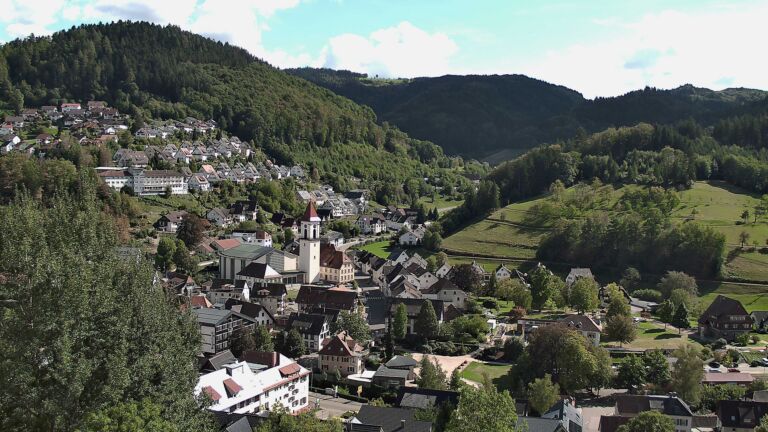 Dieses Bild zeigt eine Webcam-Aufnahme von Ottenhöfen, aufgenommen am Montag, den 14.09.2026 um 15:20 Uhr