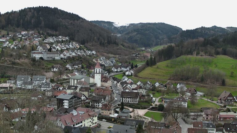 Dieses Bild zeigt eine Webcam-Aufnahme von Ottenhöfen, aufgenommen am Samstag, den 28.03.2026 um 10:00 Uhr