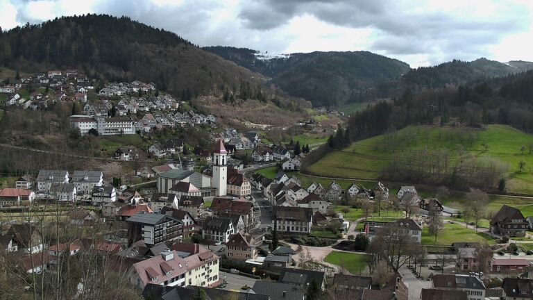 Dieses Bild zeigt eine Webcam-Aufnahme von Ottenhöfen, aufgenommen am Dienstag, den 31.03.2026 um 16:00 Uhr