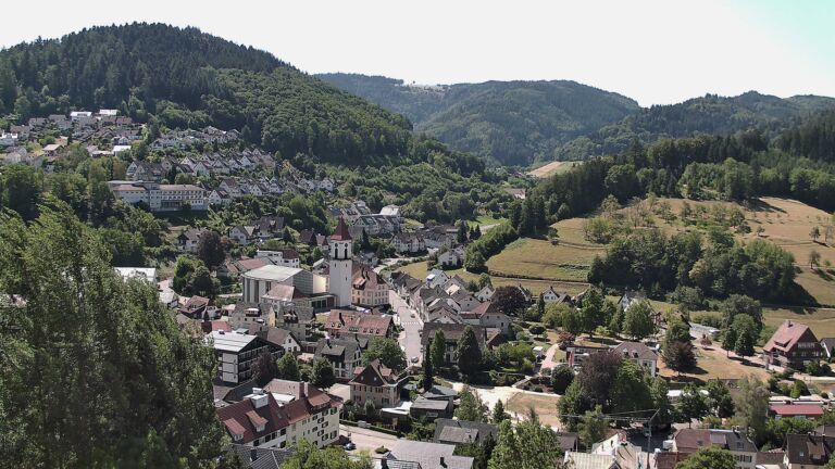 Dieses Bild zeigt eine Webcam-Aufnahme von Ottenhöfen, aufgenommen am Freitag, den 24.07.2026 um 11:40 Uhr