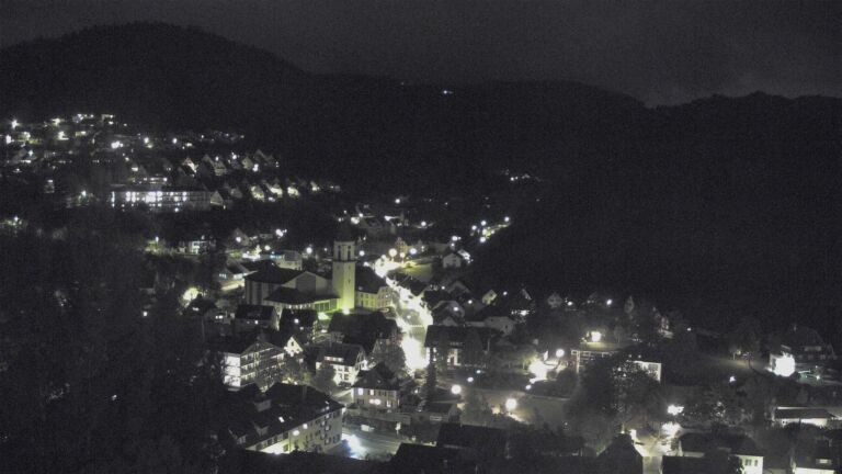 Dieses Bild zeigt eine Webcam-Aufnahme von Ottenhöfen, aufgenommen am Samstag, den 24.10.2026 um 21:00 Uhr