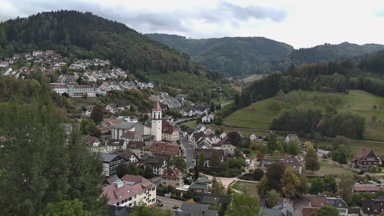 Dieses Bild zeigt eine Webcam-Aufnahme von Ottenhöfen, aufgenommen am Donnerstag, den 01.10.2026 um 14:50 Uhr