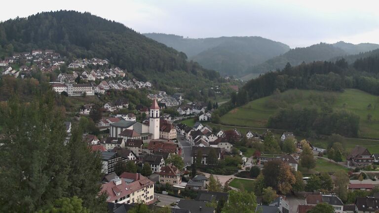 Dieses Bild zeigt eine Webcam-Aufnahme von Ottenhöfen, aufgenommen am Dienstag, den 20.10.2026 um 17:30 Uhr