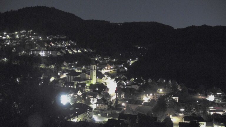 Dieses Bild zeigt eine Webcam-Aufnahme von Ottenhöfen, aufgenommen am Montag, den 12.10.2026 um 19:40 Uhr