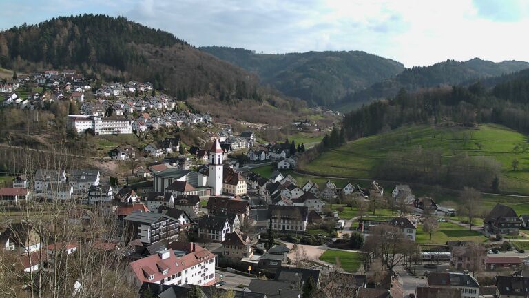 Dieses Bild zeigt eine Webcam-Aufnahme von Ottenhöfen, aufgenommen am Montag, den 23.03.2026 um 16:20 Uhr