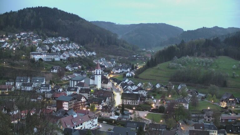 Dieses Bild zeigt eine Webcam-Aufnahme von Ottenhöfen, aufgenommen am Samstag, den 11.04.2026 um 20:30 Uhr