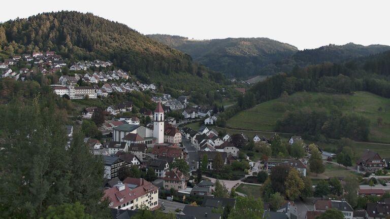 Dieses Bild zeigt eine Webcam-Aufnahme von Ottenhöfen, aufgenommen am Dienstag, den 29.09.2026 um 18:30 Uhr