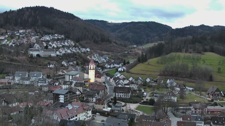 Dieses Bild zeigt eine Webcam-Aufnahme von Ottenhöfen, aufgenommen am Montag, den 23.02.2026 um 18:00 Uhr