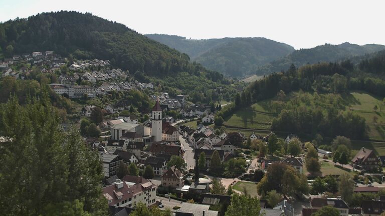 Dieses Bild zeigt eine Webcam-Aufnahme von Ottenhöfen, aufgenommen am Montag, den 28.09.2026 um 12:30 Uhr