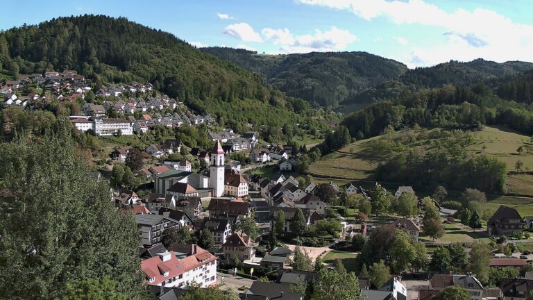Dieses Bild zeigt eine Webcam-Aufnahme von Ottenhöfen, aufgenommen am Samstag, den 05.09.2026 um 16:40 Uhr