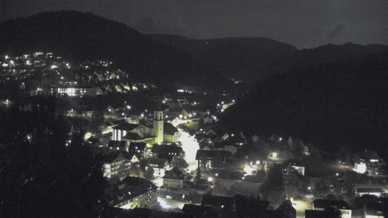 Dieses Bild zeigt eine Webcam-Aufnahme von Ottenhöfen, aufgenommen am Montag, den 19.10.2026 um 21:00 Uhr