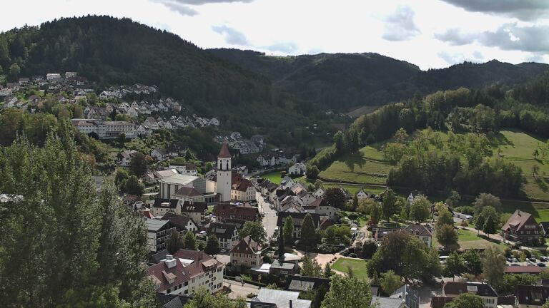 Dieses Bild zeigt eine Webcam-Aufnahme von Ottenhöfen, aufgenommen am Donnerstag, den 17.09.2026 um 12:30 Uhr