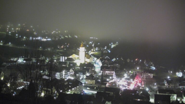 Dieses Bild zeigt eine Webcam-Aufnahme von Ottenhöfen, aufgenommen am Samstag, den 13.12.2025 um 19:00 Uhr