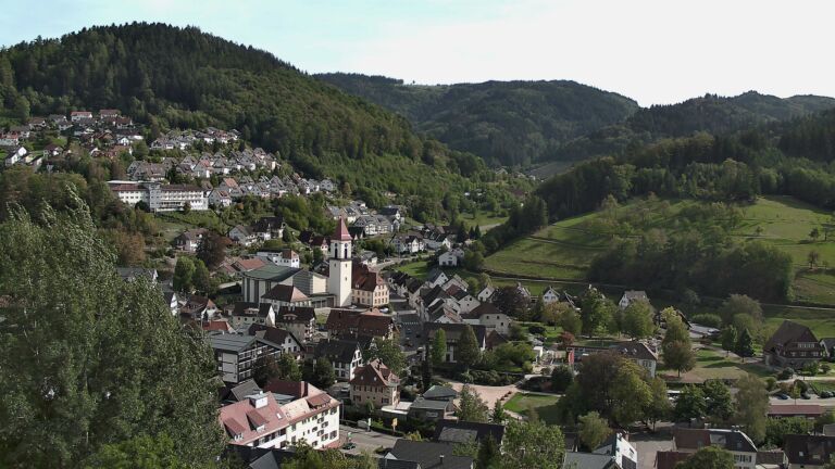 Dieses Bild zeigt eine Webcam-Aufnahme von Ottenhöfen, aufgenommen am Montag, den 21.09.2026 um 15:50 Uhr