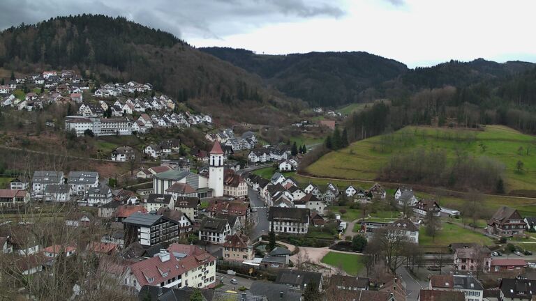 Dieses Bild zeigt eine Webcam-Aufnahme von Ottenhöfen, aufgenommen am Mittwoch, den 11.03.2026 um 11:00 Uhr