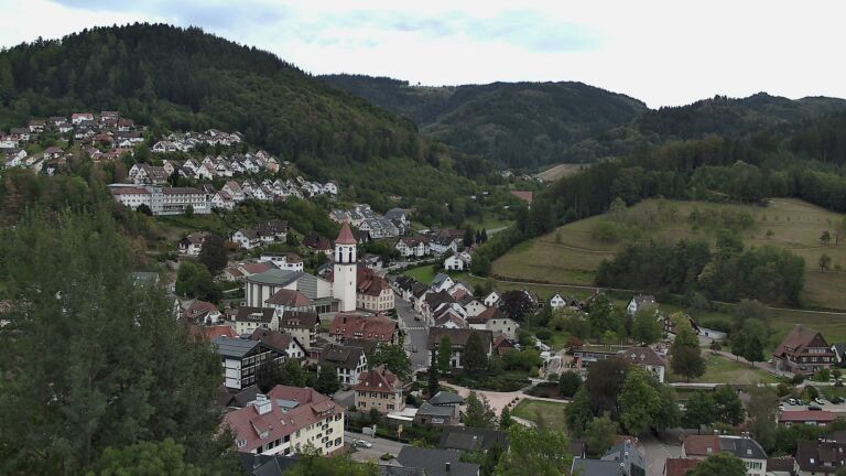 Dieses Bild zeigt eine Webcam-Aufnahme von Ottenhöfen, aufgenommen am Donnerstag, den 03.09.2026 um 16:20 Uhr