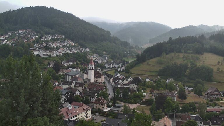 Dieses Bild zeigt eine Webcam-Aufnahme von Ottenhöfen, aufgenommen am Sonntag, den 19.07.2026 um 07:30 Uhr
