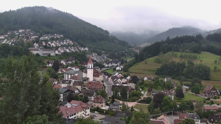 Dieses Bild zeigt eine Webcam-Aufnahme von Ottenhöfen, aufgenommen am Mittwoch, den 01.07.2026 um 06:30 Uhr