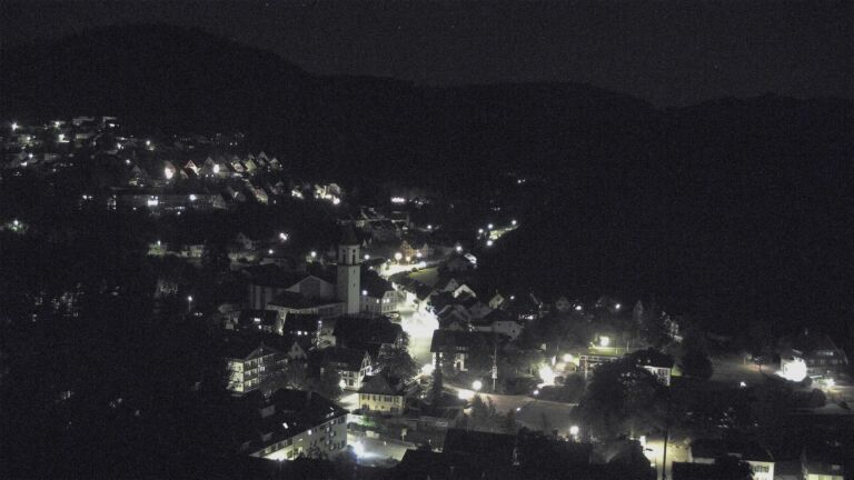 Dieses Bild zeigt eine Webcam-Aufnahme von Ottenhöfen, aufgenommen am Samstag, den 04.07.2026 um 23:30 Uhr