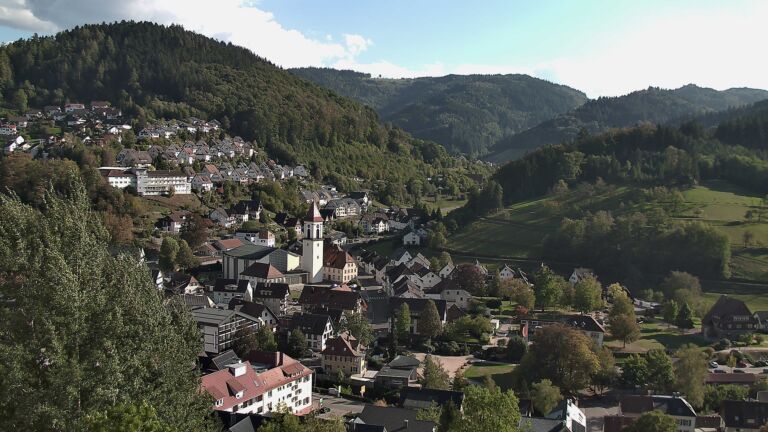 Dieses Bild zeigt eine Webcam-Aufnahme von Ottenhöfen, aufgenommen am Dienstag, den 06.10.2026 um 16:10 Uhr