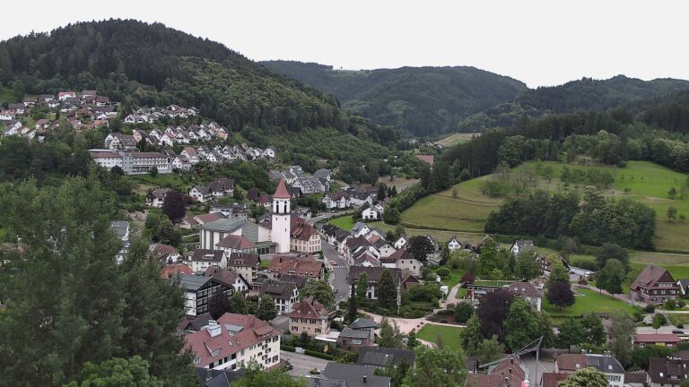 Dieses Bild zeigt eine Webcam-Aufnahme von Ottenhöfen, aufgenommen am Dienstag, den 16.06.2026 um 06:00 Uhr